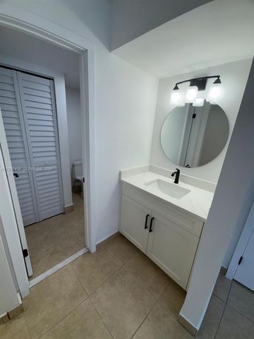 18870 NW 57th Ave 204, Hialeah, FL 33015