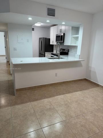 18870 NW 57th Ave 204, Hialeah, FL 33015