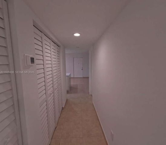 18870 NW 57th Ave 204, Hialeah, FL 33015