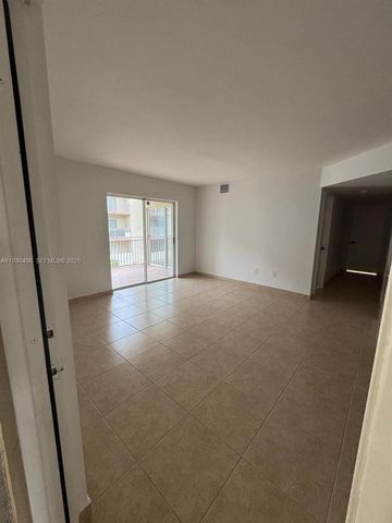 18870 NW 57th Ave 204, Hialeah, FL 33015