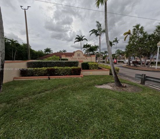 18870 NW 57th Ave 204, Hialeah, FL 33015