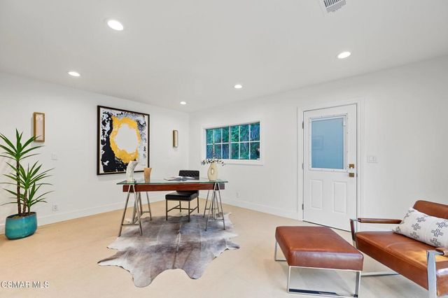 5215 Del Moreno Drive, Woodland Hills, CA 91364