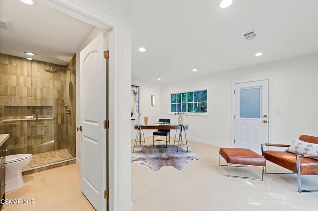 5215 Del Moreno Drive, Woodland Hills, CA 91364