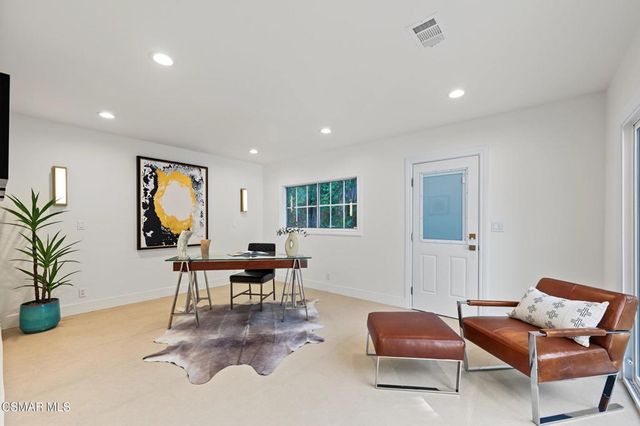 5215 Del Moreno Drive, Woodland Hills, CA 91364