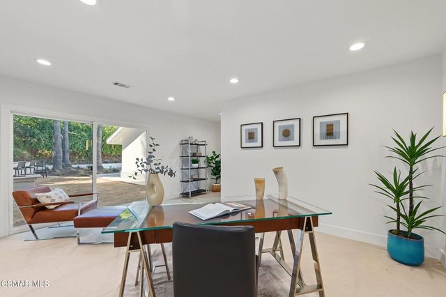5215 Del Moreno Drive, Woodland Hills, CA 91364