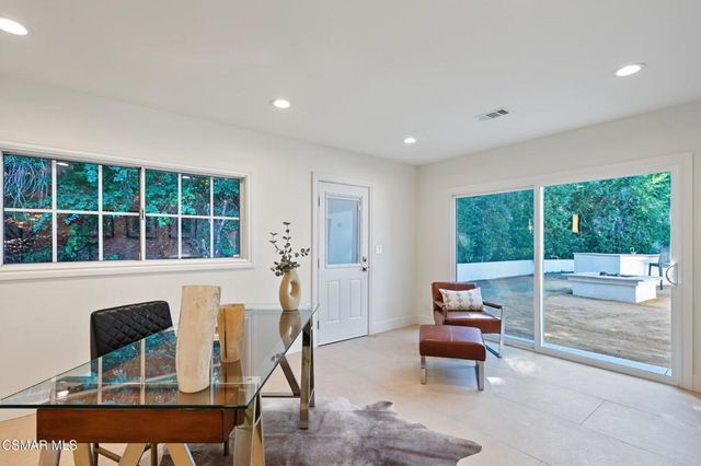 5215 Del Moreno Drive, Woodland Hills, CA 91364
