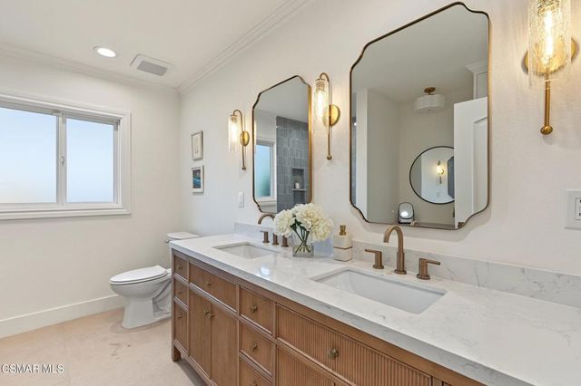 5215 Del Moreno Drive, Woodland Hills, CA 91364