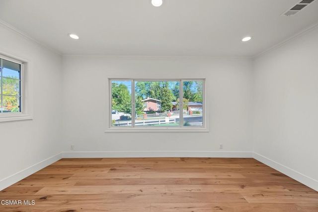 5215 Del Moreno Drive, Woodland Hills, CA 91364