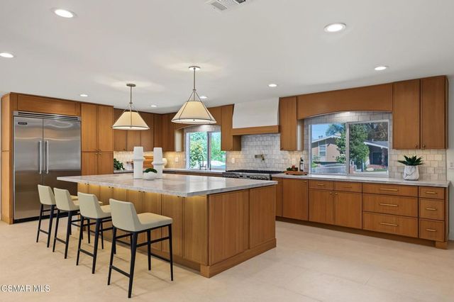 5215 Del Moreno Drive, Woodland Hills, CA 91364