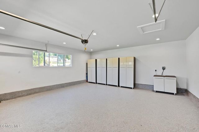 5215 Del Moreno Drive, Woodland Hills, CA 91364