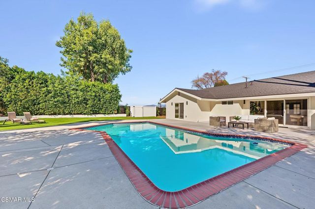5215 Del Moreno Drive, Woodland Hills, CA 91364