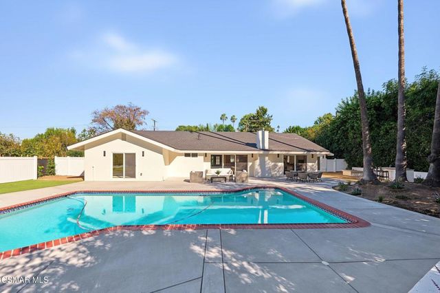 5215 Del Moreno Drive, Woodland Hills, CA 91364