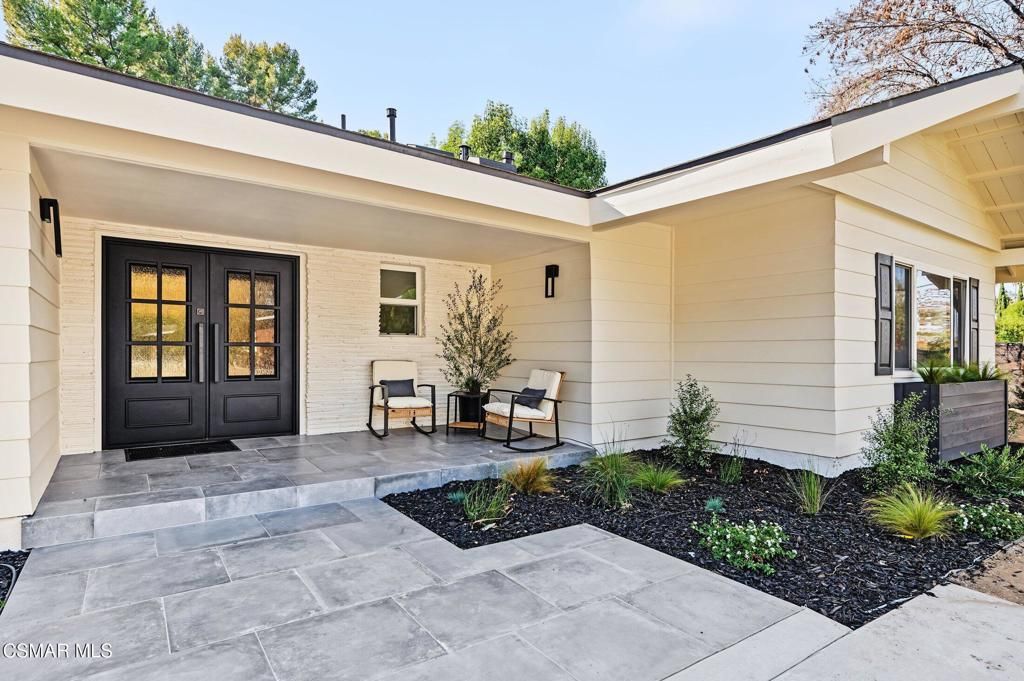 5215 Del Moreno Drive, Woodland Hills, CA 91364 — photo 3