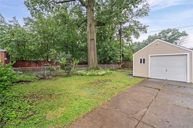 11729 Erwin Avenue, Cleveland, OH 44135