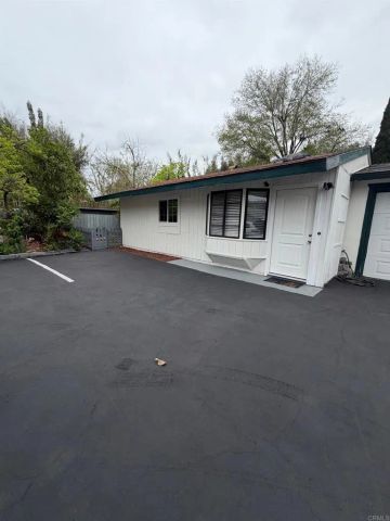 227 Robelini Drive A, Vista, CA 92083