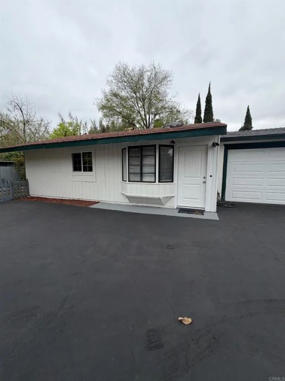 227 Robelini Drive A, Vista, CA 92083