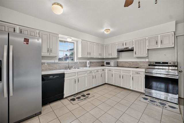 1722 Leicester Street, Garland, TX 75044