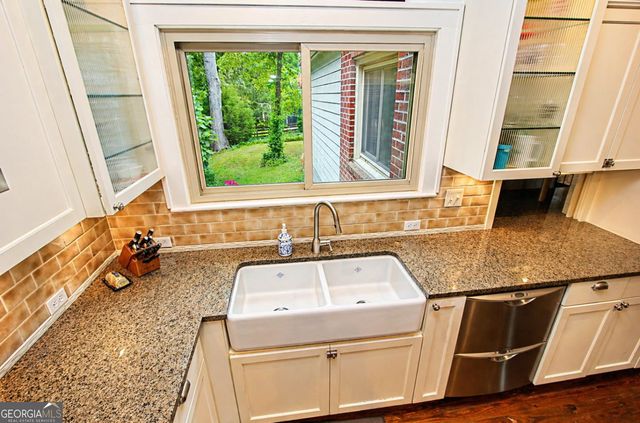 433 S Peachtree Street, Norcross, GA 30071