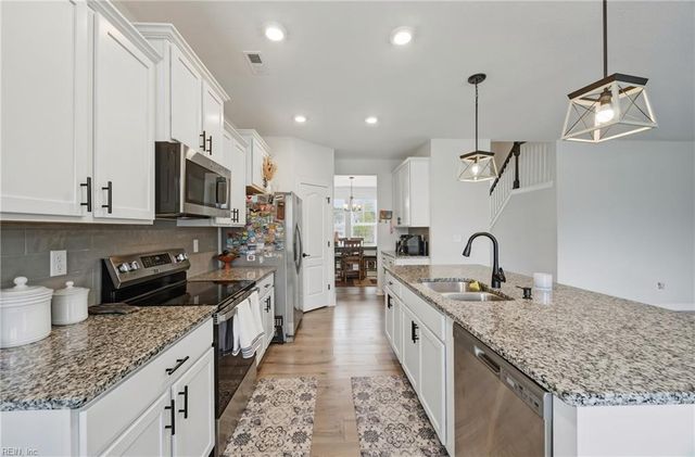 107 Long Cove DR, Suffolk, VA 23435