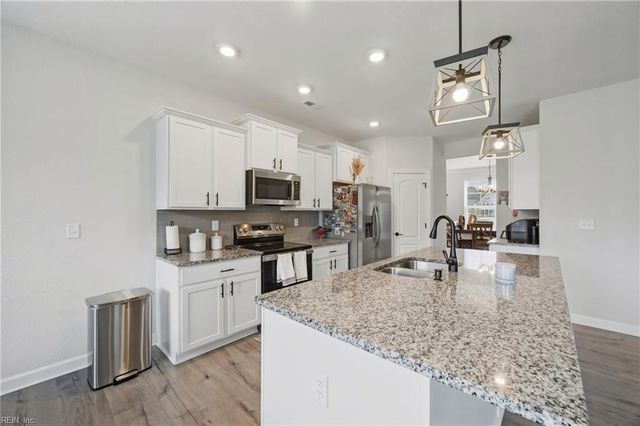 107 Long Cove DR, Suffolk, VA 23435
