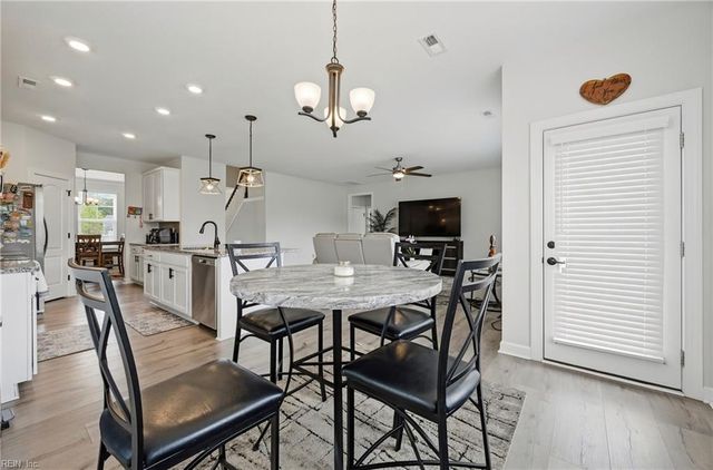 107 Long Cove DR, Suffolk, VA 23435