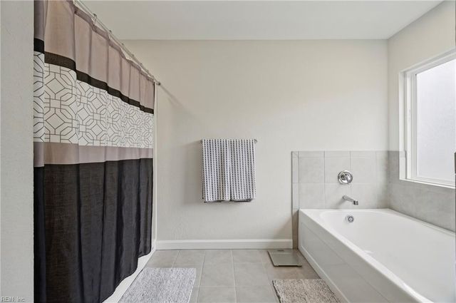 107 Long Cove DR, Suffolk, VA 23435