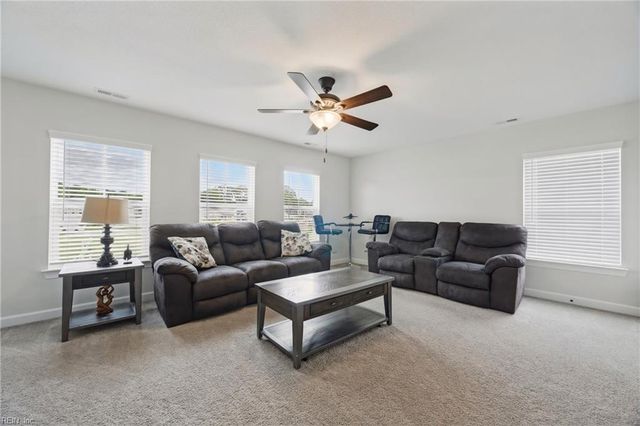 107 Long Cove DR, Suffolk, VA 23435
