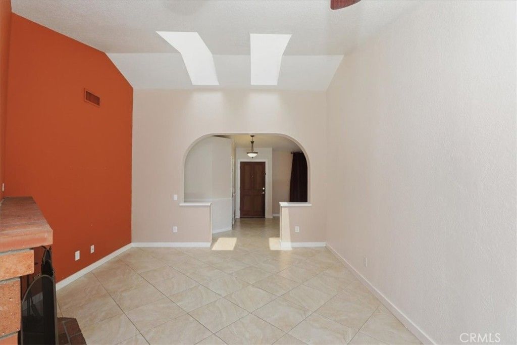 Image 13 of property listing at 1742 Cambridge Circle, Redlands, CA 92374