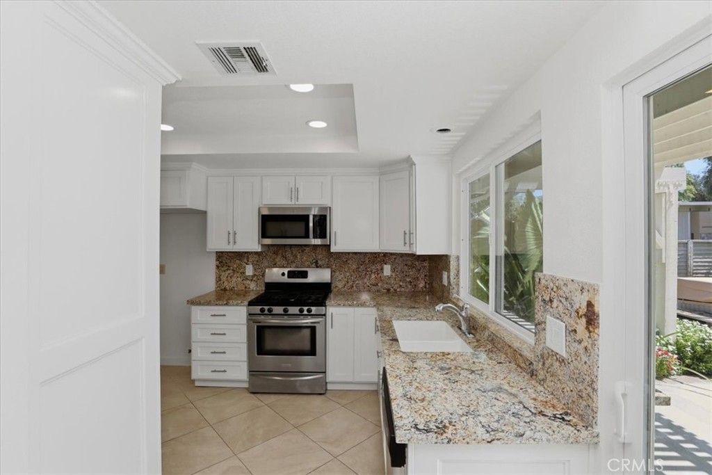 Image 19 of property listing at 1742 Cambridge Circle, Redlands, CA 92374