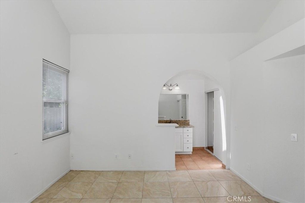 Image 25 of property listing at 1742 Cambridge Circle, Redlands, CA 92374