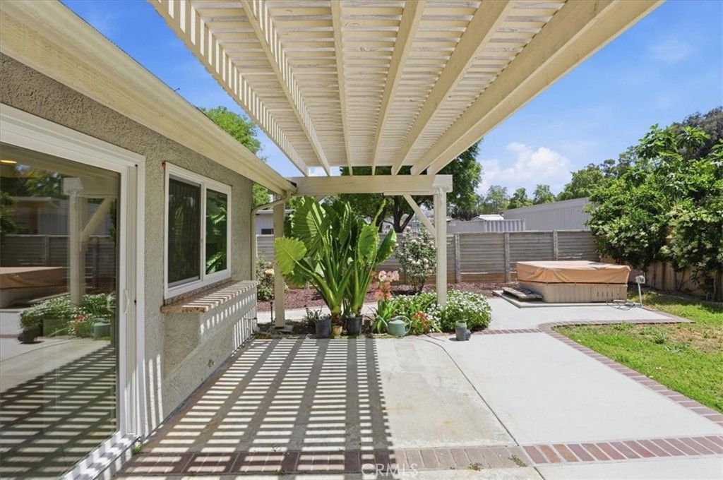 Image 36 of property listing at 1742 Cambridge Circle, Redlands, CA 92374