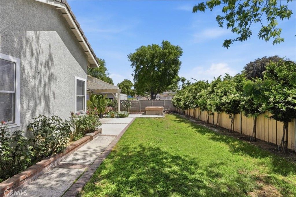 Image 38 of property listing at 1742 Cambridge Circle, Redlands, CA 92374