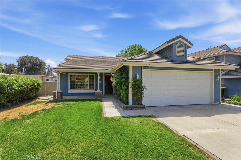 Image 6 of property listing at 1742 Cambridge Circle, Redlands, CA 92374