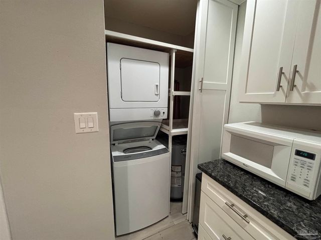 2007 Gadsden St 103, Pensacola, FL 32501