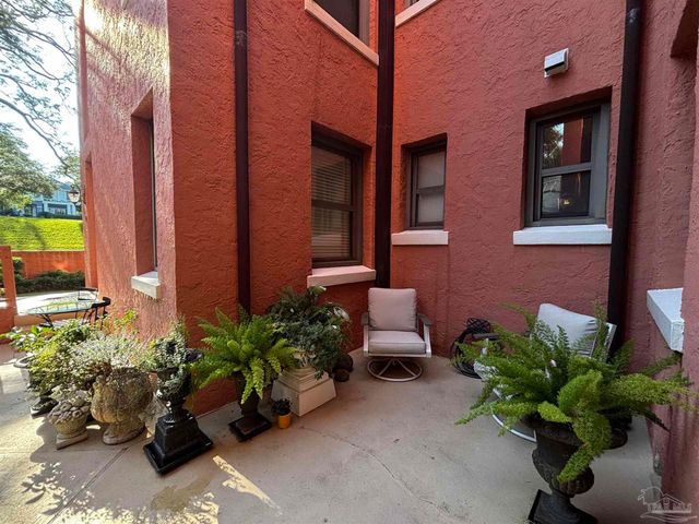 2007 Gadsden St 103, Pensacola, FL 32501