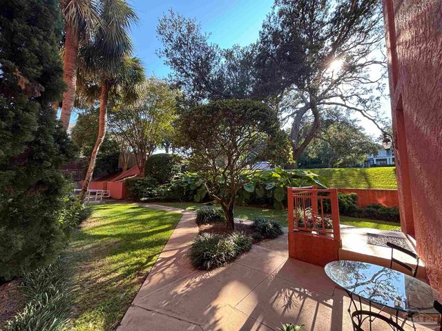 2007 Gadsden St 103, Pensacola, FL 32501