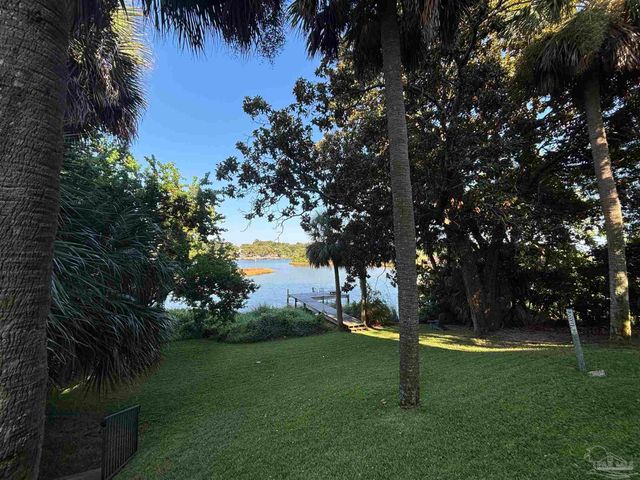 2007 Gadsden St 103, Pensacola, FL 32501