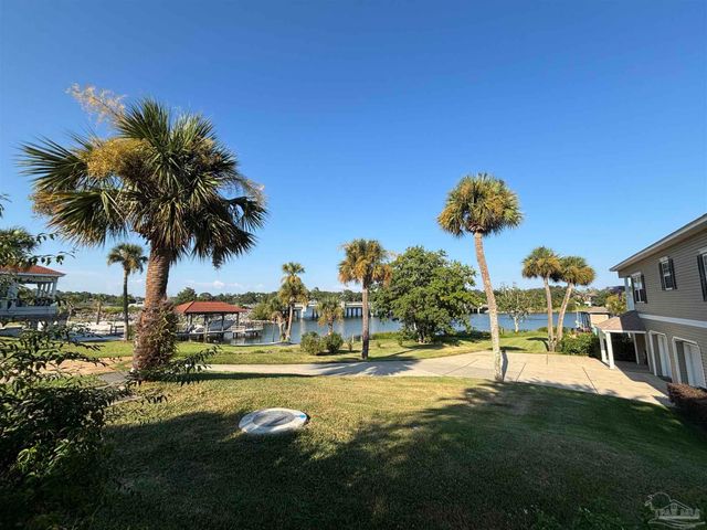 2007 Gadsden St 103, Pensacola, FL 32501