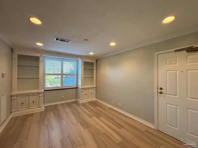 2007 Gadsden St 103, Pensacola, FL 32501