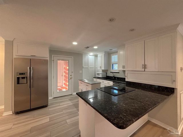 2007 Gadsden St 103, Pensacola, FL 32501