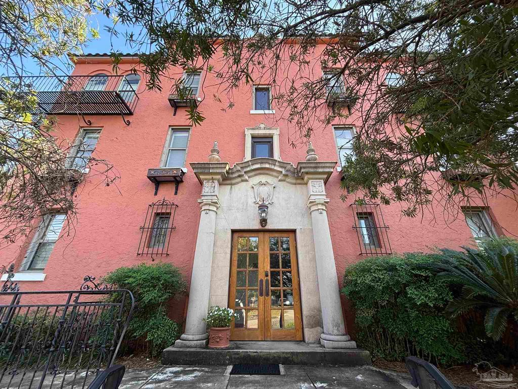 2007 Gadsden St 103, Pensacola, FL 32501