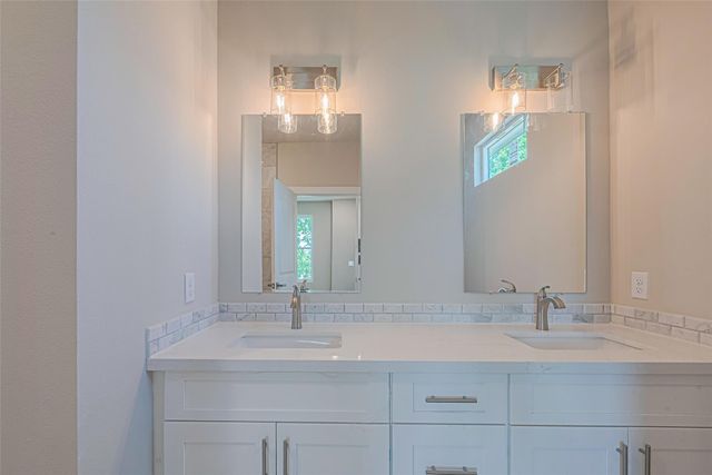 2414 Sam Wilson 001 Street, Houston, TX 77020