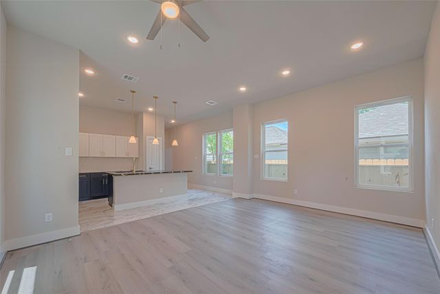 2414 Sam Wilson 001 Street, Houston, TX 77020