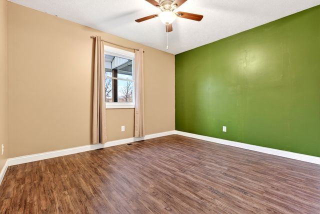 164 Brooks Ln, Erin, TN 37061