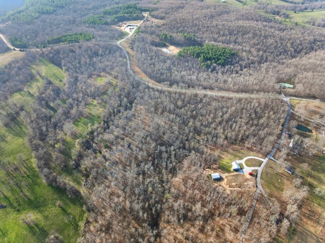 164 Brooks Ln, Erin, TN 37061