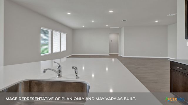 443 MCGINTY MEADOW Drive, Lockhart, TX 78644