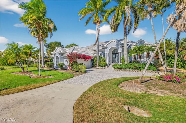 9008 Mockingbird DR, Sanibel, FL 33957