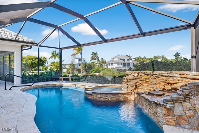 9008 Mockingbird DR, Sanibel, FL 33957