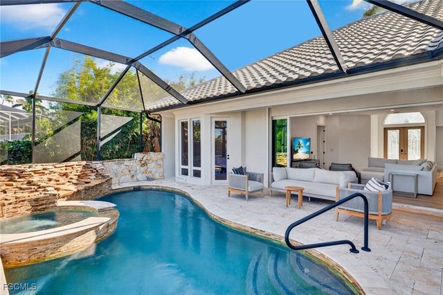 9008 Mockingbird DR, Sanibel, FL 33957