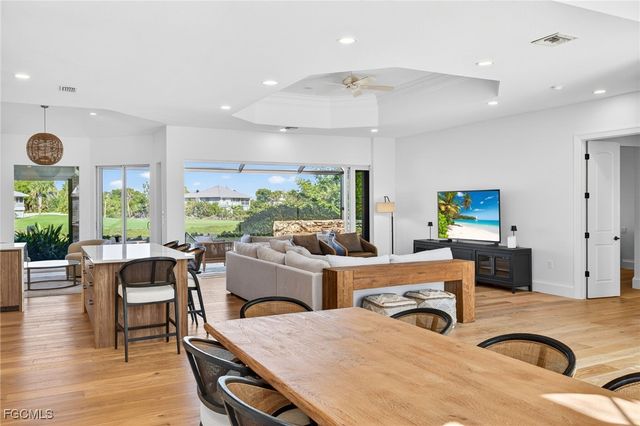 9008 Mockingbird DR, Sanibel, FL 33957